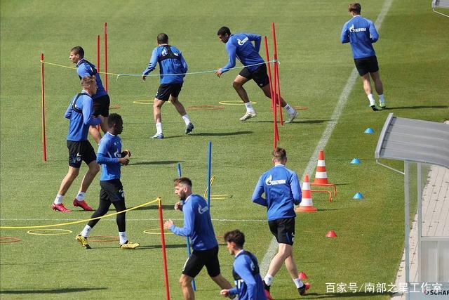 客场不敌成都蓉城遭遇首败 老问题依然困扰申花！